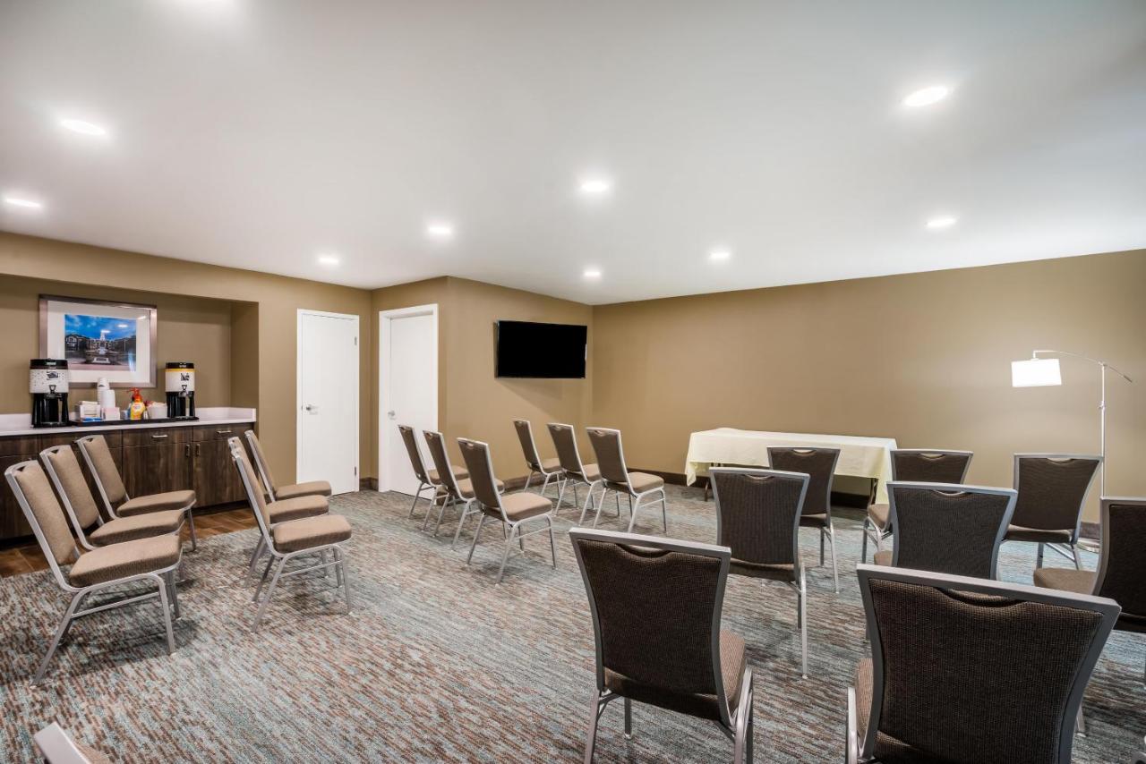 Hampton Inn Dover photo 2