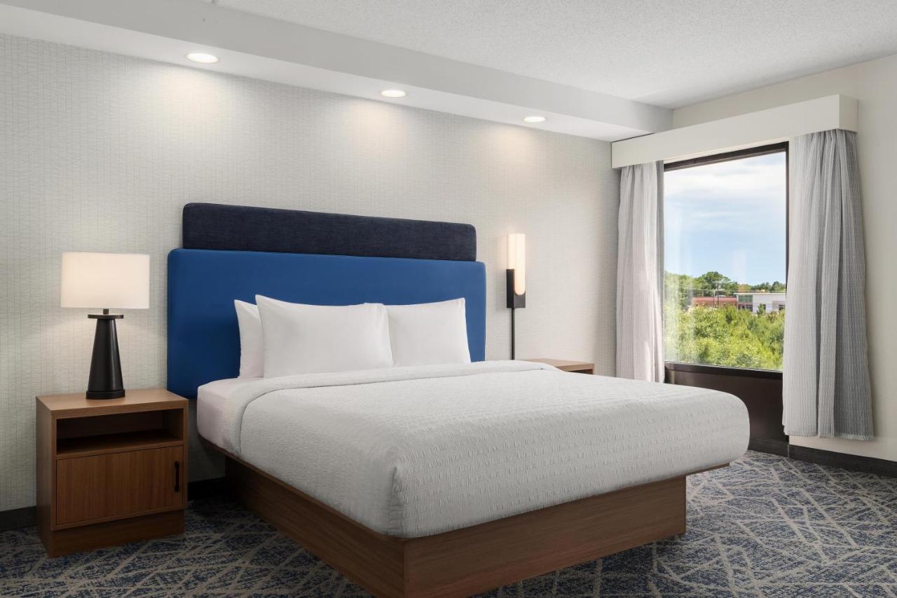 Hampton Inn Farmville photo 4