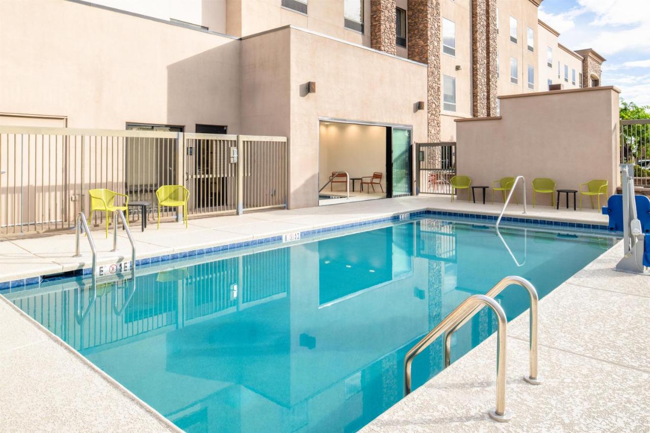 Hampton Inn & Suites Prescott Valley photo 4