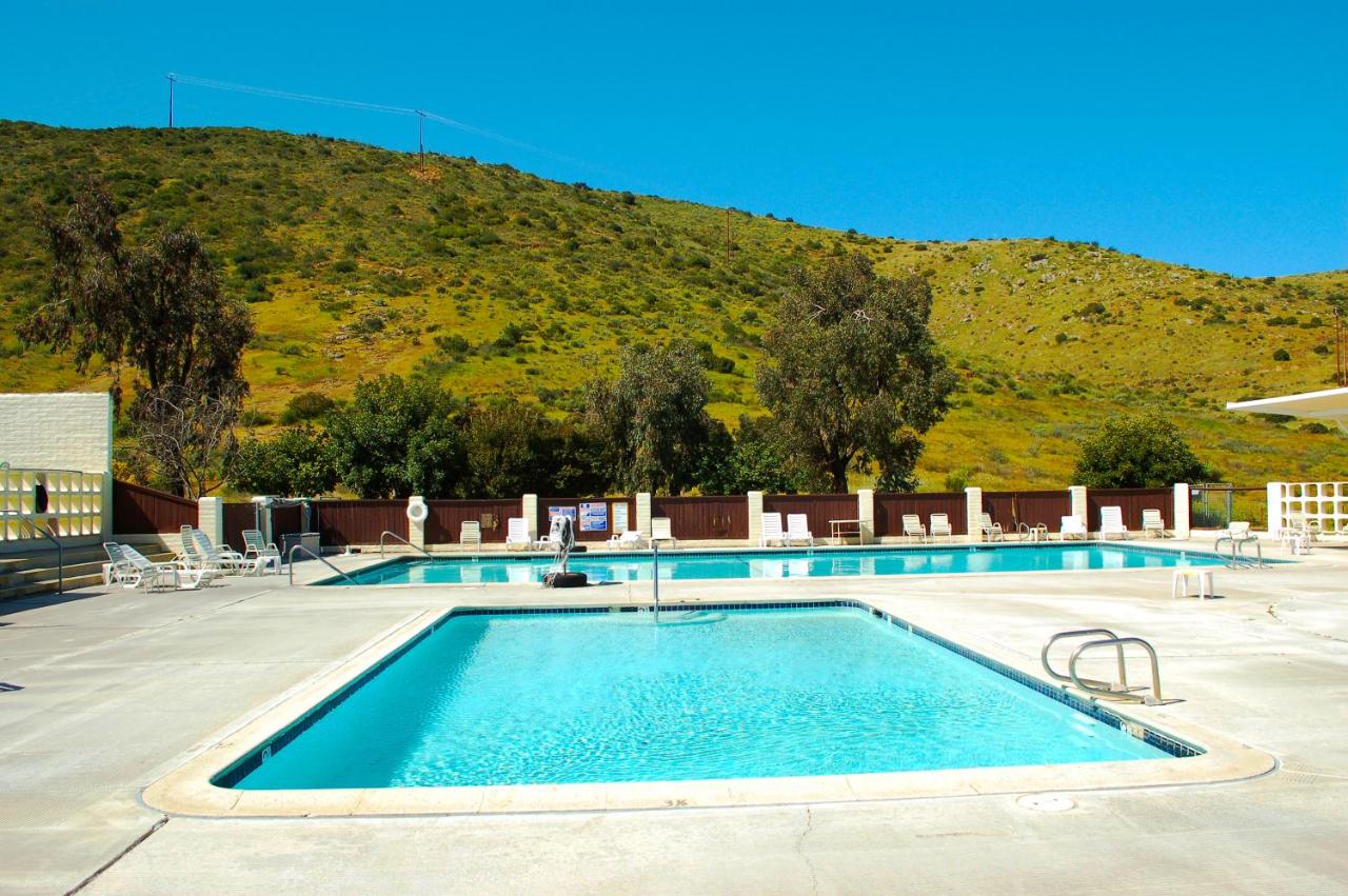 Pio Pico Camping Resort Studio Cabin 7 photo 4