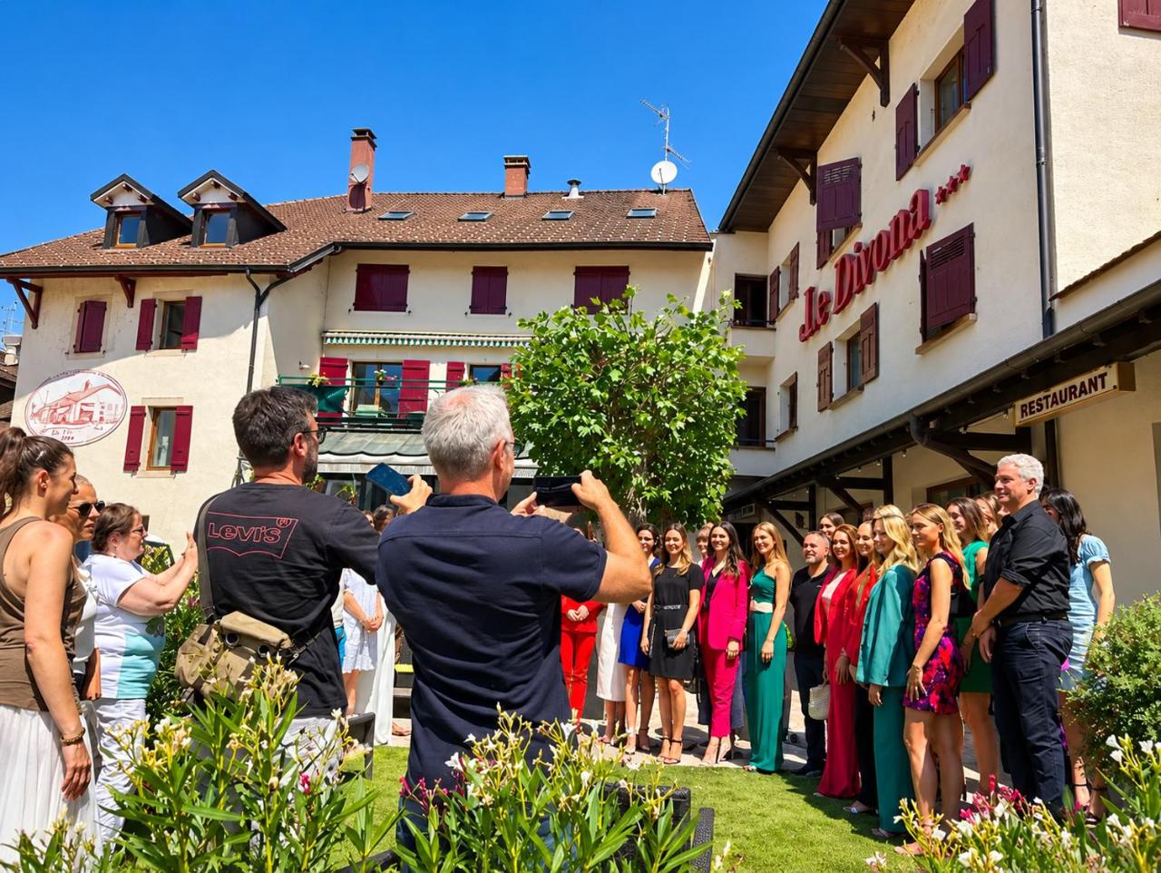 Le Divona Hotel & Bar Au Coeur de Divonne-Les-Bains