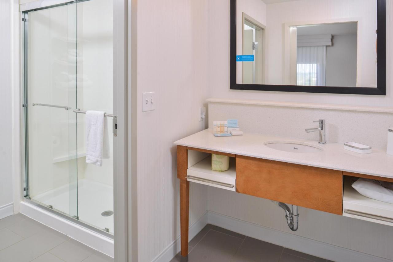 Hampton Inn & Suites Altoona Des Moines photo 3