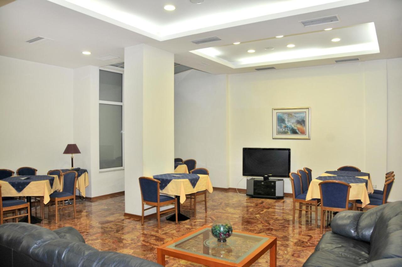 Hotel Elena photo 2