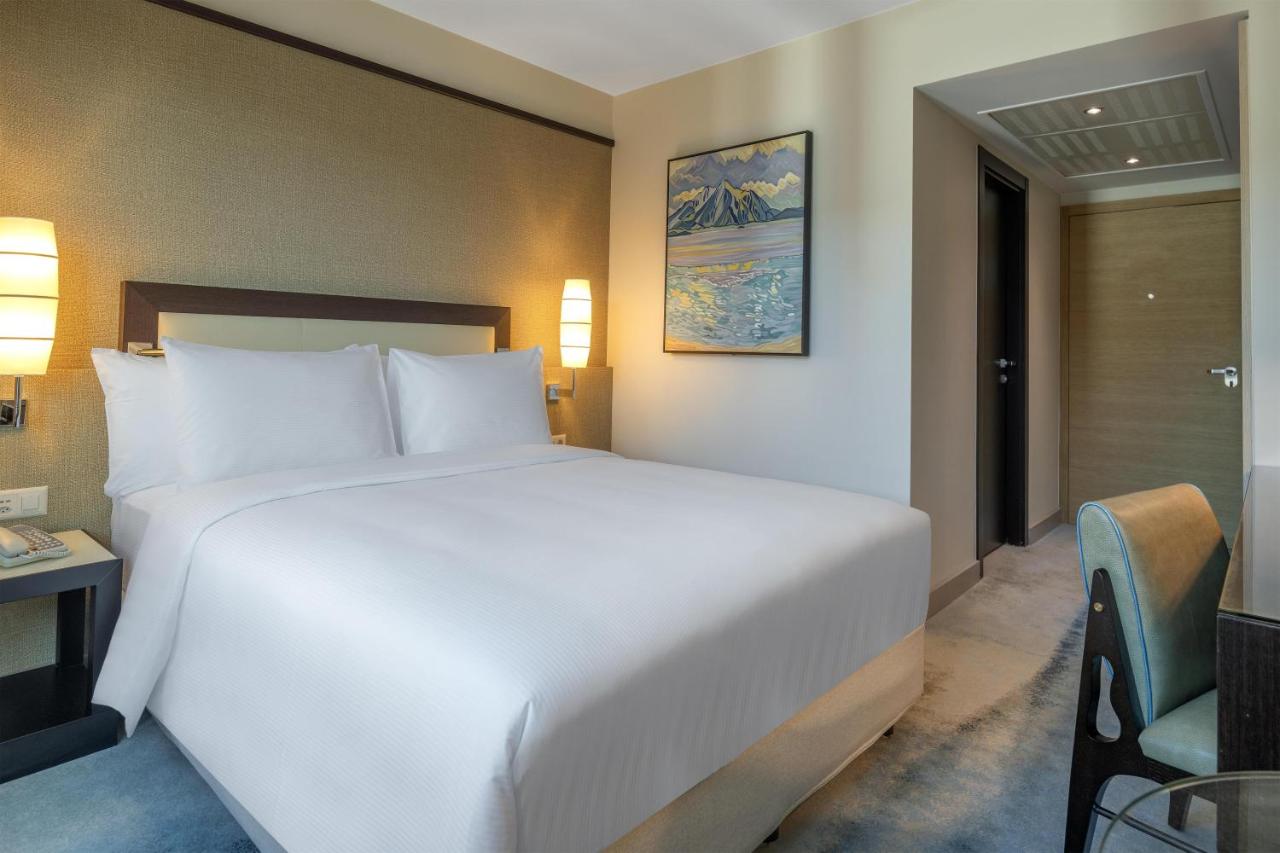 Hilton Geneva Hotel & Conference Centre photo 3