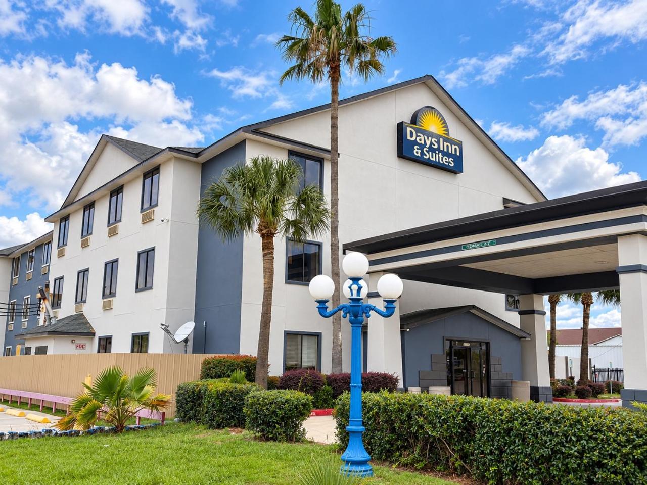 Days Inn & Suites by Wyndham Houston North/Aldine