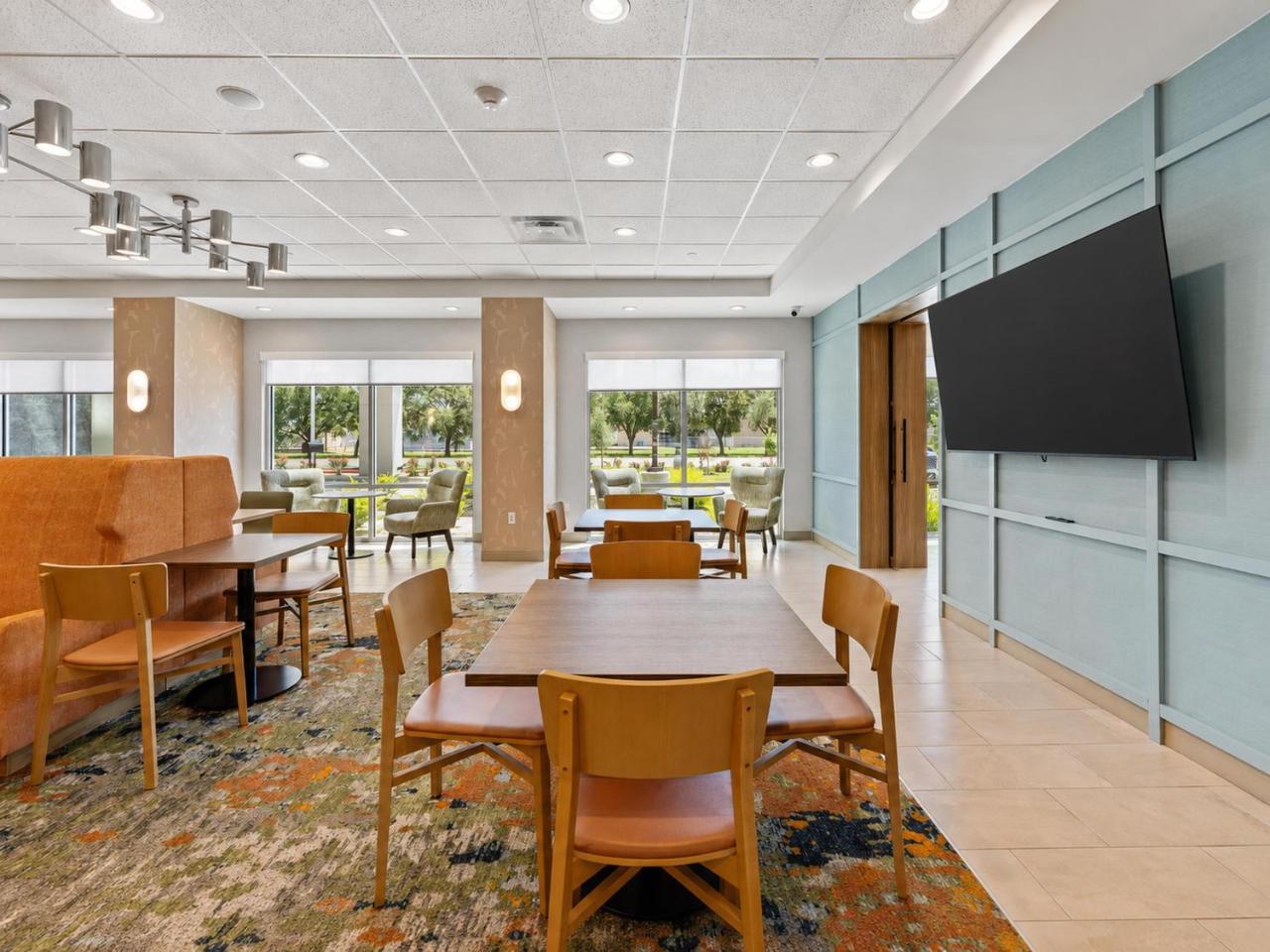 Hampton Inn by Hilton Wharton photo 4