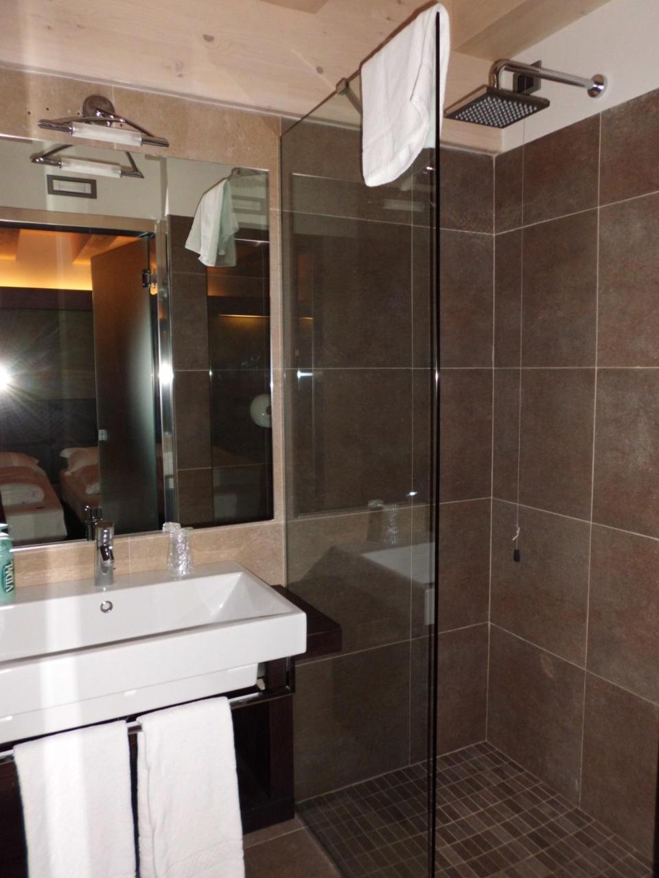 Dolomiti Lodge Villa Gaia photo 3