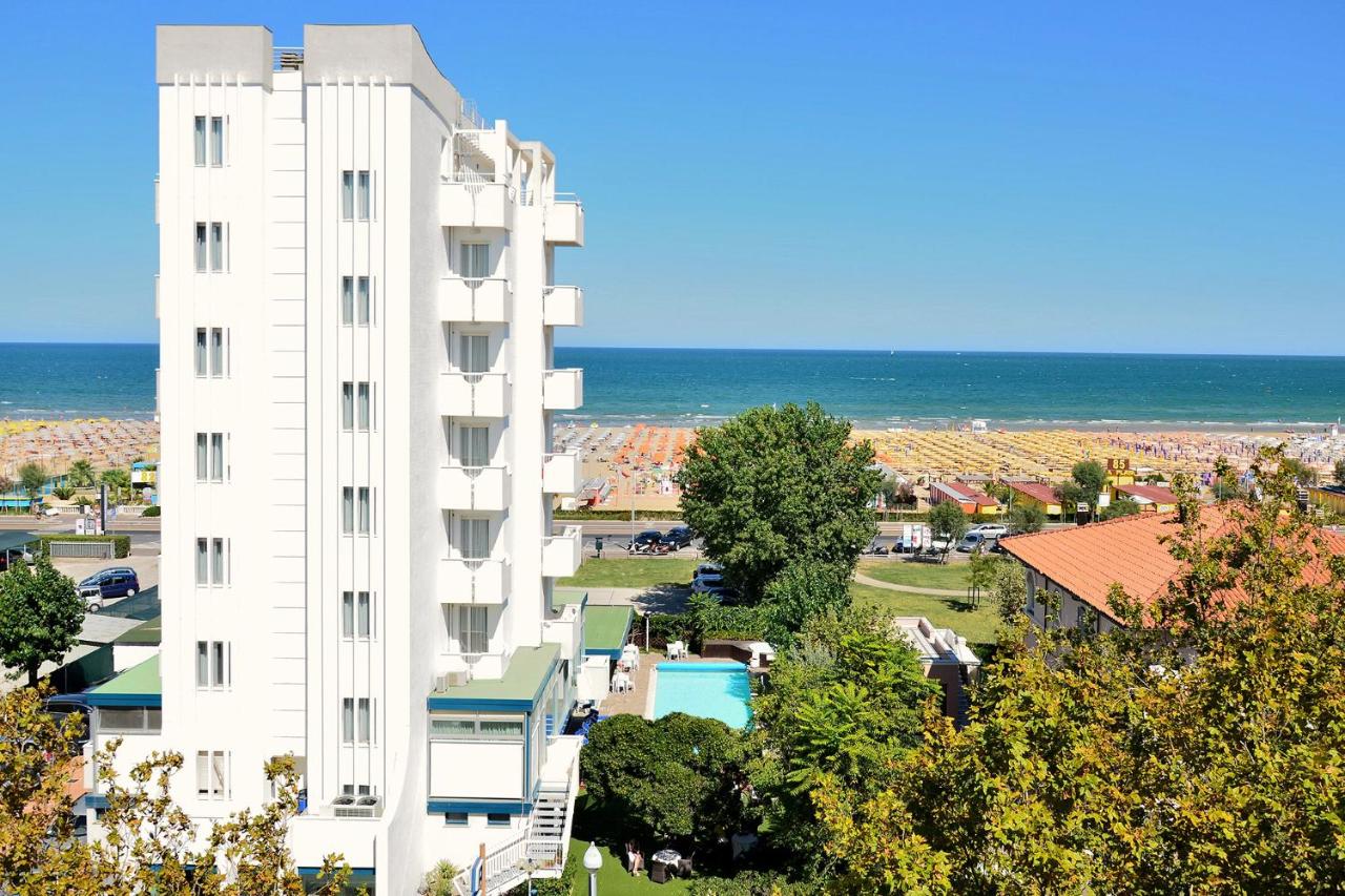 Hotel Aristeo Rimini fronte mare