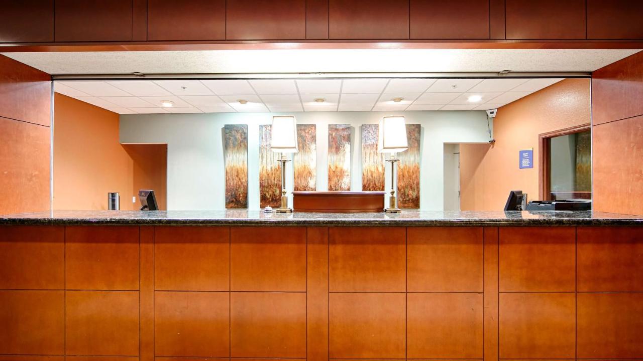 Foto - Best Western Plus Sandusky Hotel & Suites
