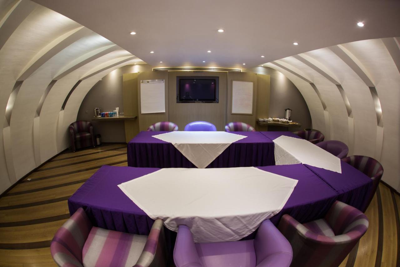 WeEnjoy Hotels Grand Prix Aeropuerto CDMX