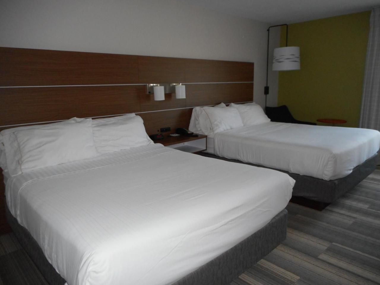Photo - Holiday Inn Express Fairfield by IHG