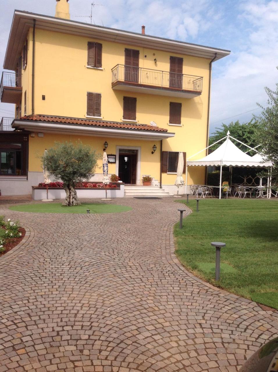 Hotel Panineria Colombera Rossa photo 2