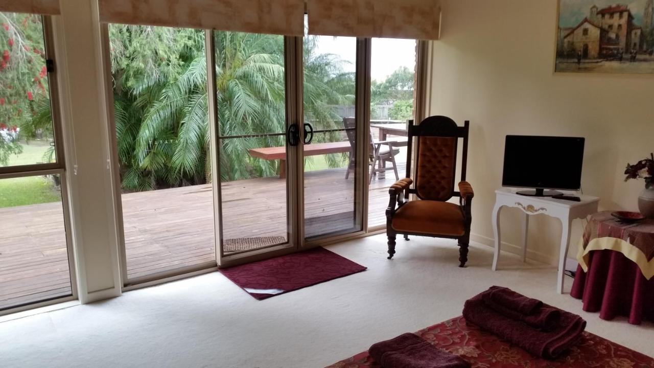 Hilltop Hideaway photo 3