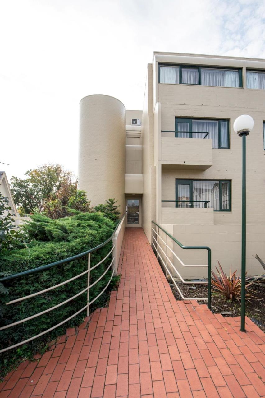 St Ives Motel Apartments