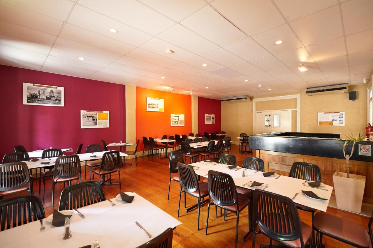Commercial Hotel photo 3