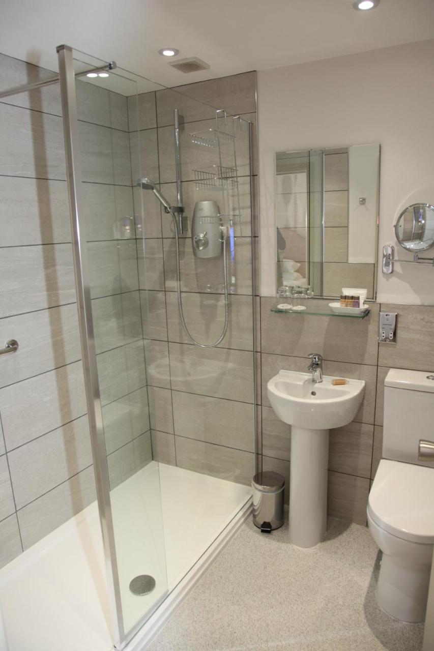 Burt's Hotel photo 4