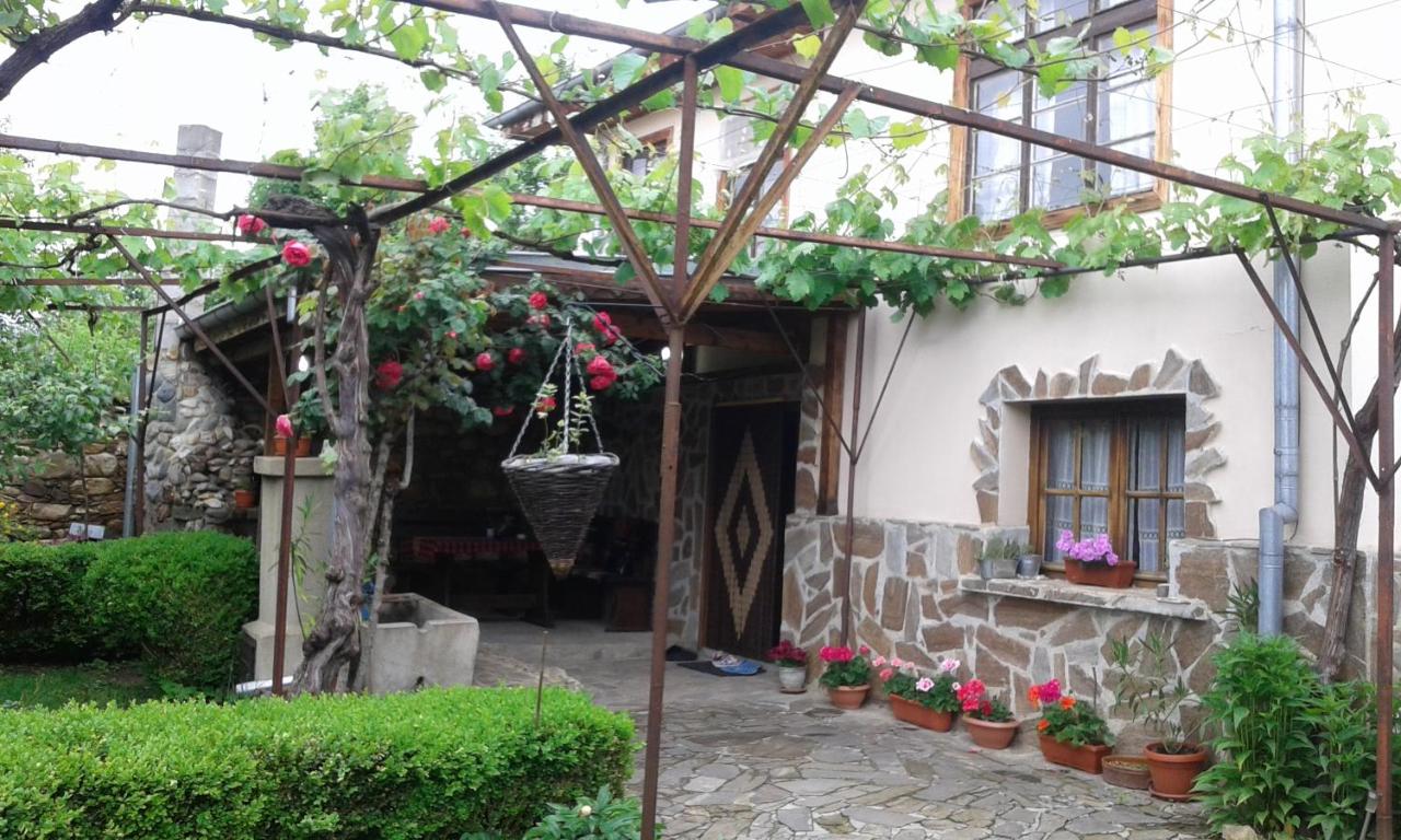 The House in Shipka - B&B