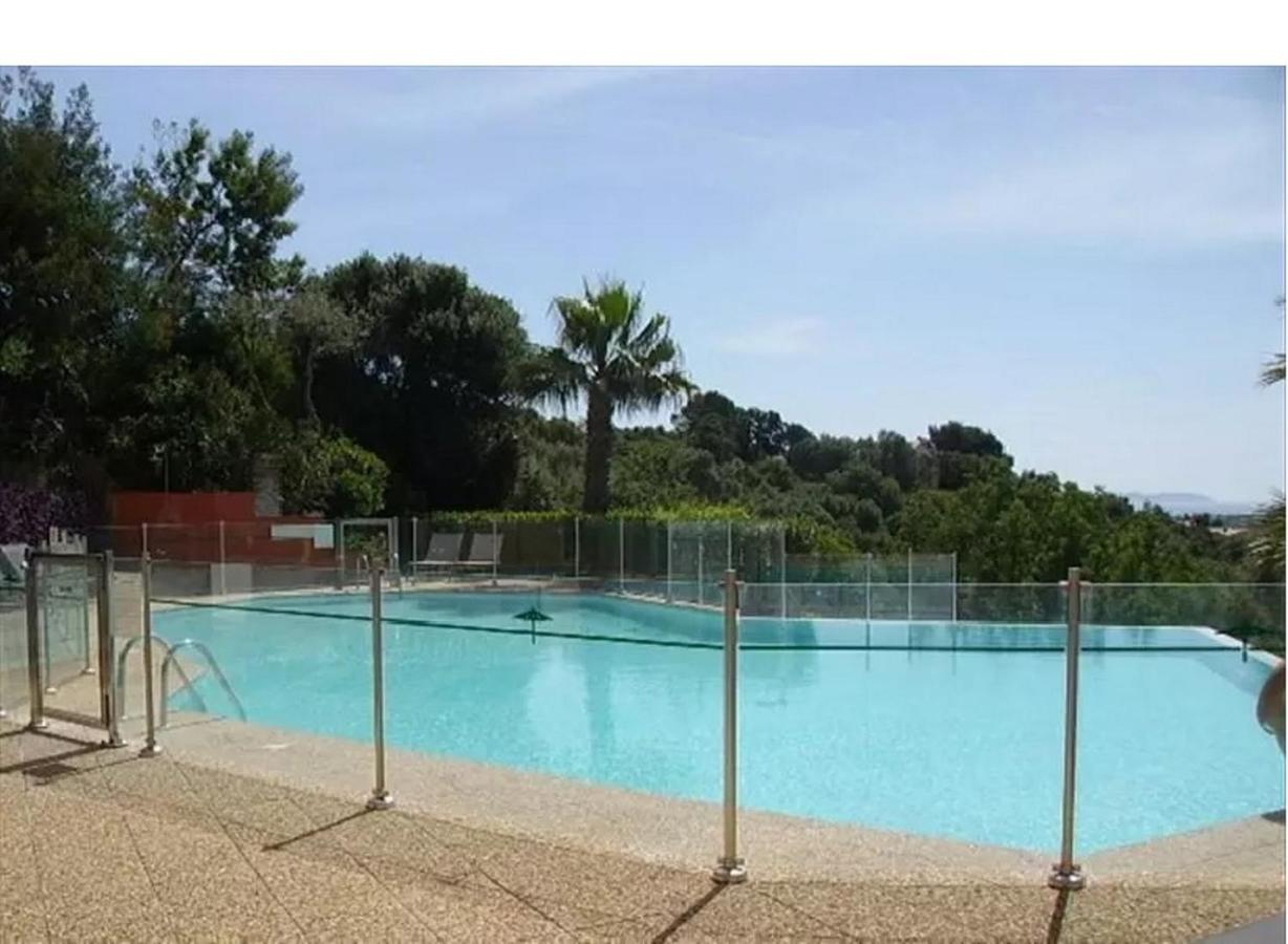 Superbe Duplex 35m2 vue mer avec piscine - Ferienwohnung