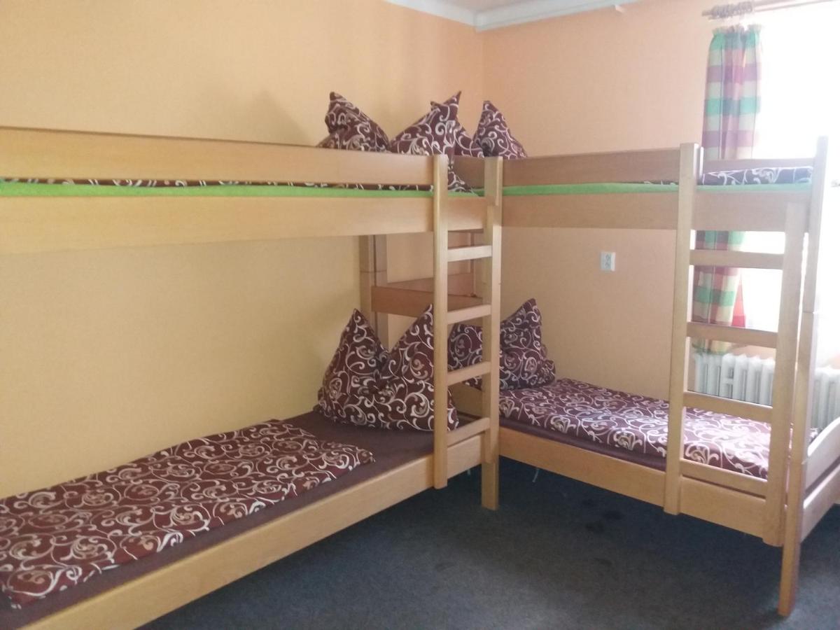 Family Room (6 Adults)