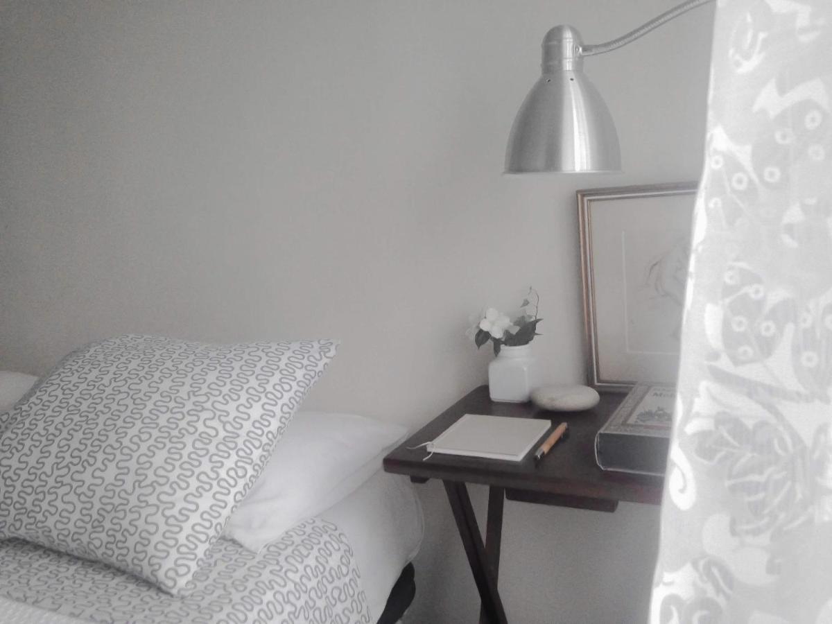 Camera Matrimoniale/Doppia con Letti Singoli con Bagno in Comune