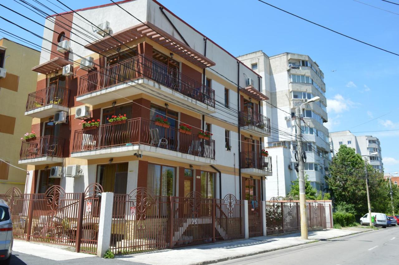 Garsoniere Victor Seaview Aer Conditionat- Bucatarie-Primim Carduri Vacanta-Pet Friendly la 3 minute de Plaja Reyna-Zoom Beach - B&B Costanza