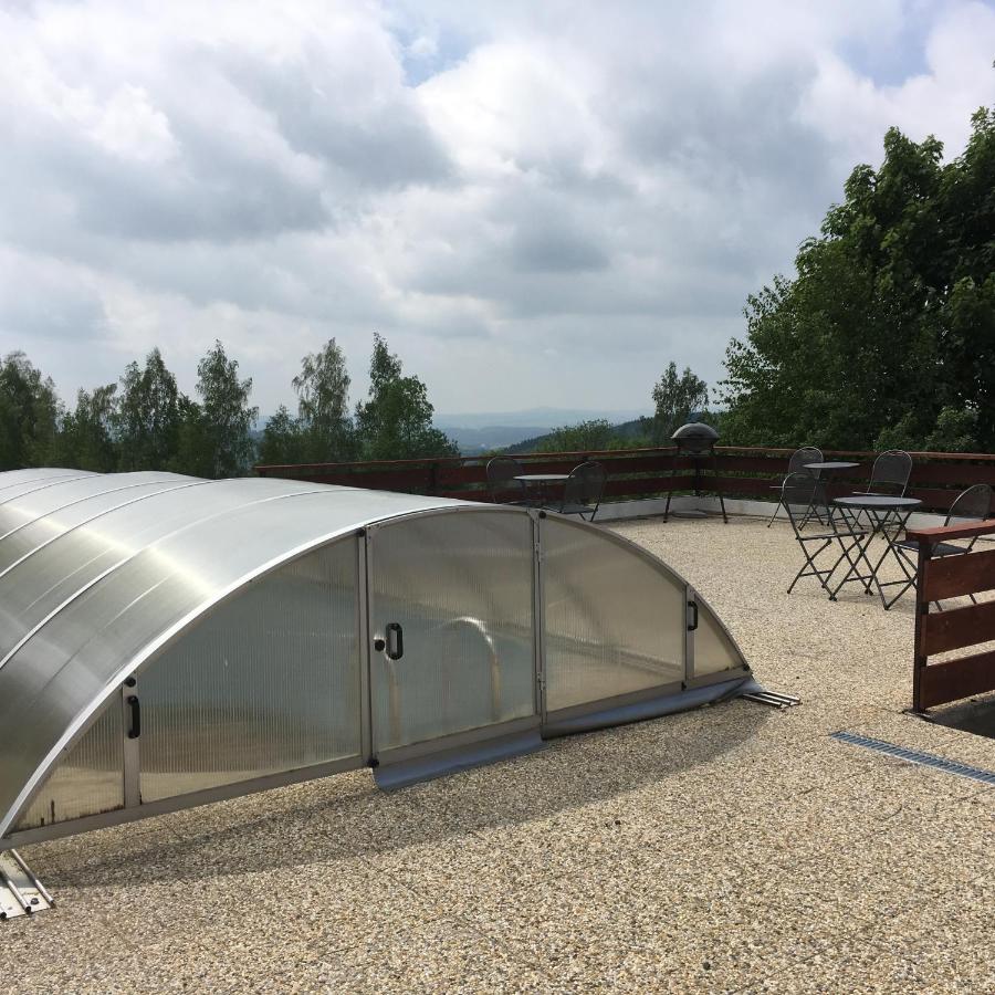 Apartment mit 2 Schlafzimmern und Poolblick