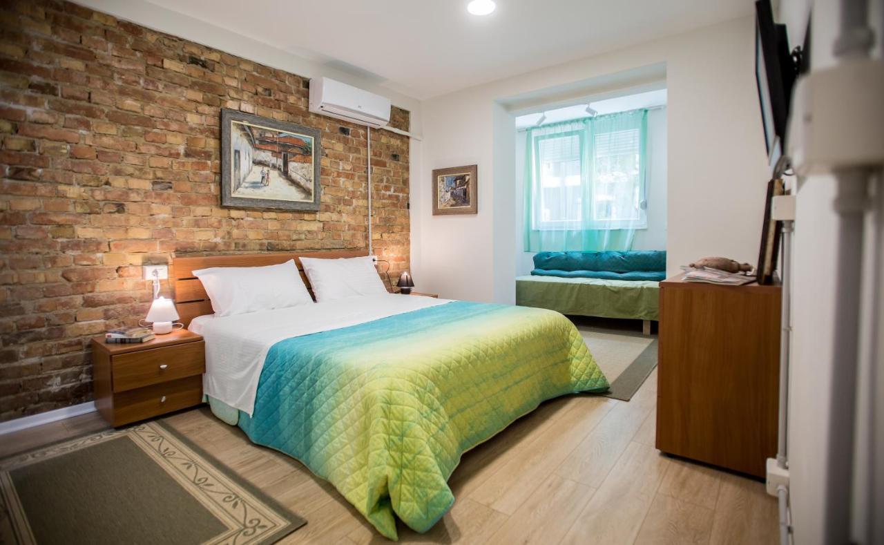 B&B Tirana - B&B Artistic Tirana - Bed and Breakfast Tirana