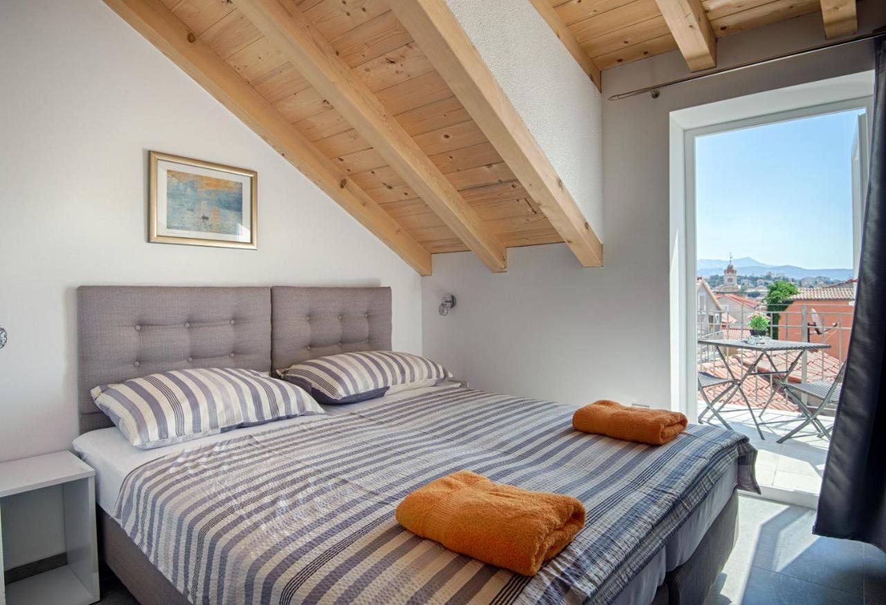 Apartamento con balcón