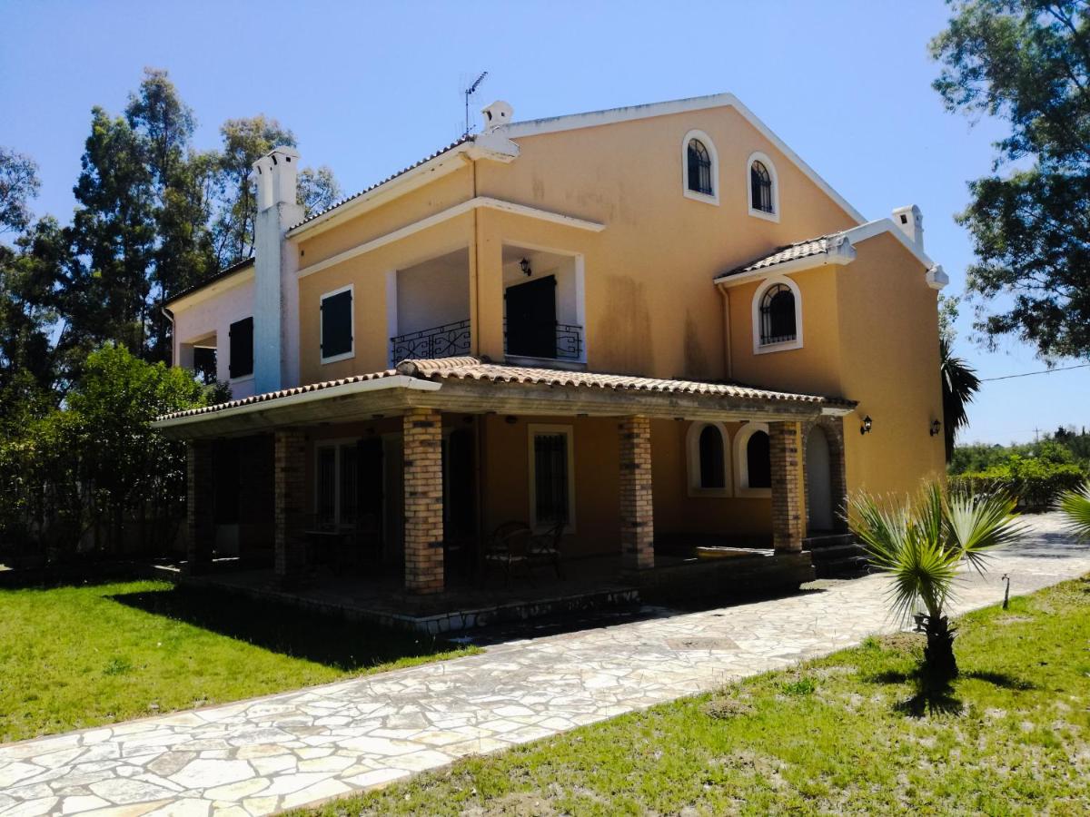 Antonia Beachfront Villa - Chambres d’hôtes