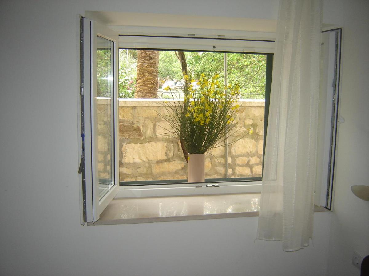 Apartment Loza Pučišća - Bed and Breakfast