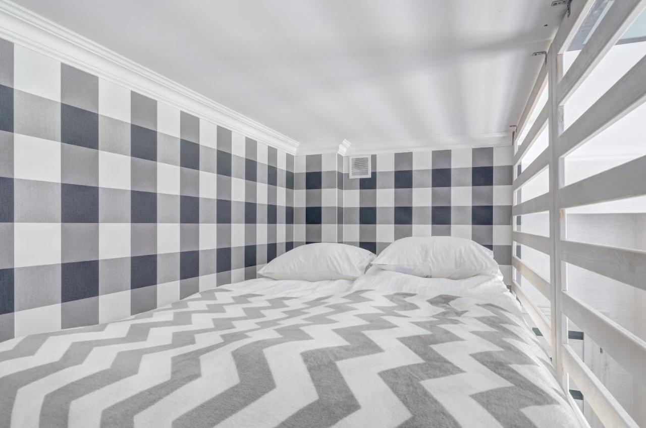 Studio Apartment with Mezzanine, Sofa Bed, Side River View and Garden (4 Adults)