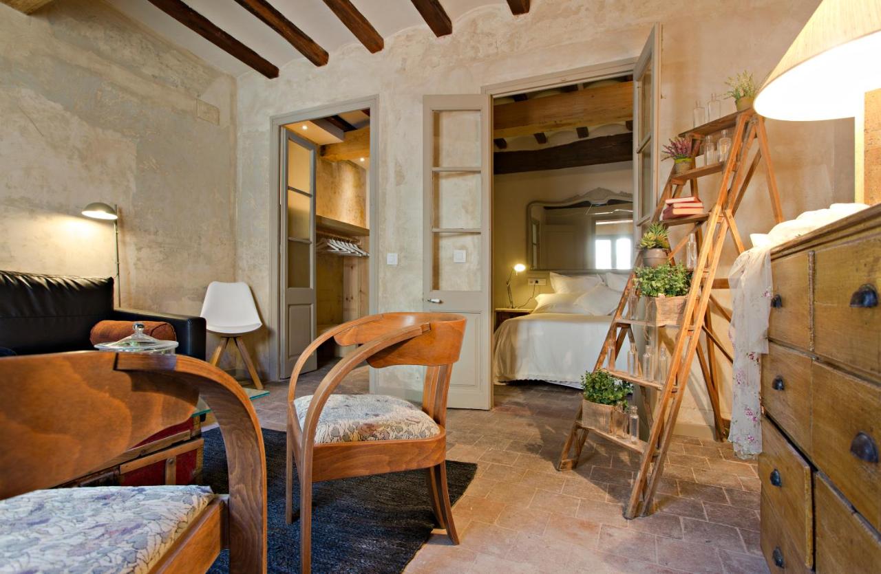 One-Bedroom Superior Apartment with Balcony