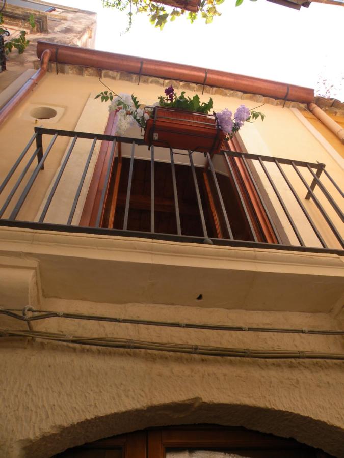 Al Blu Ortigia Apartments - Bed and Breakfast