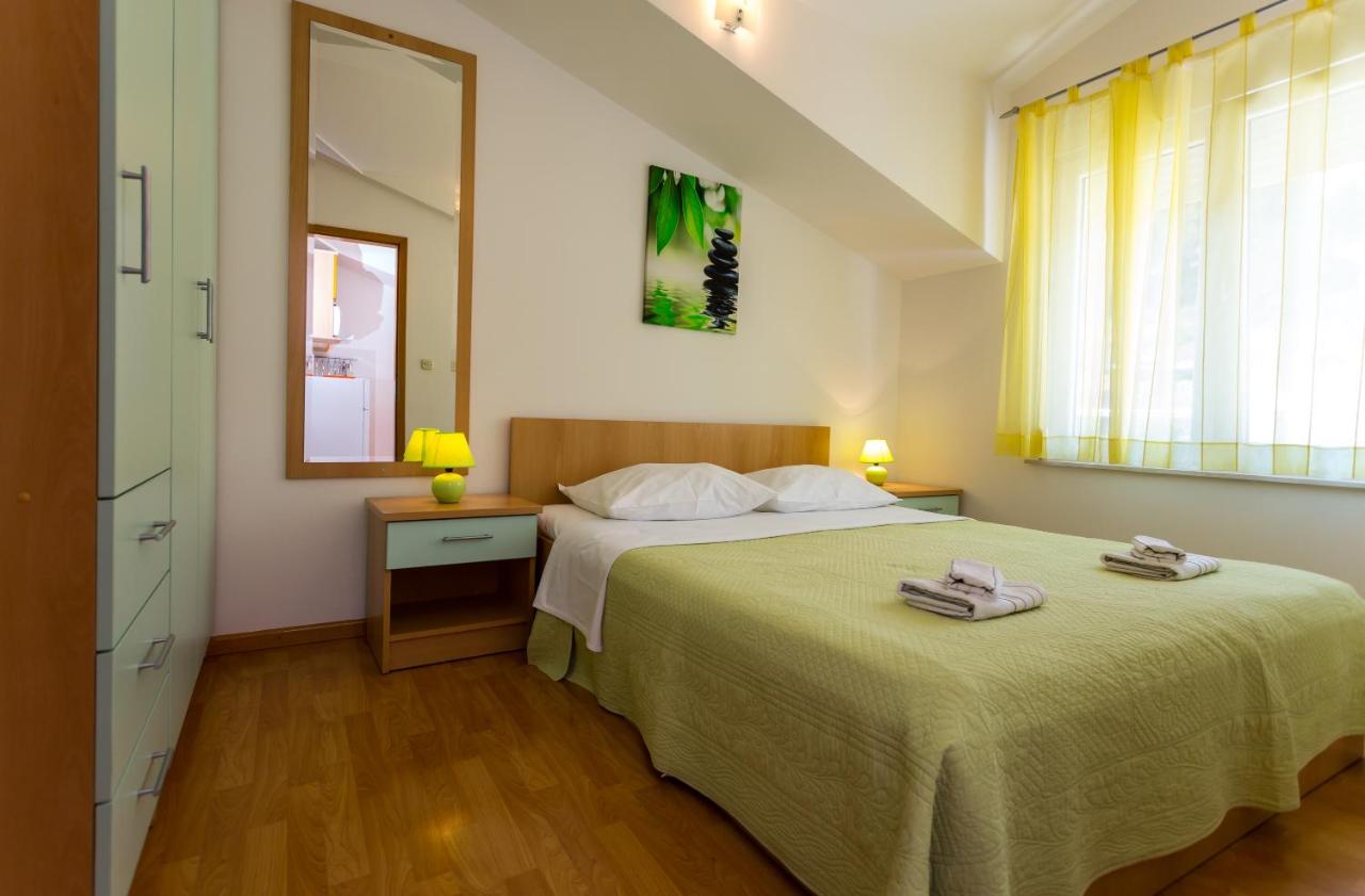 Apartamento con balcón