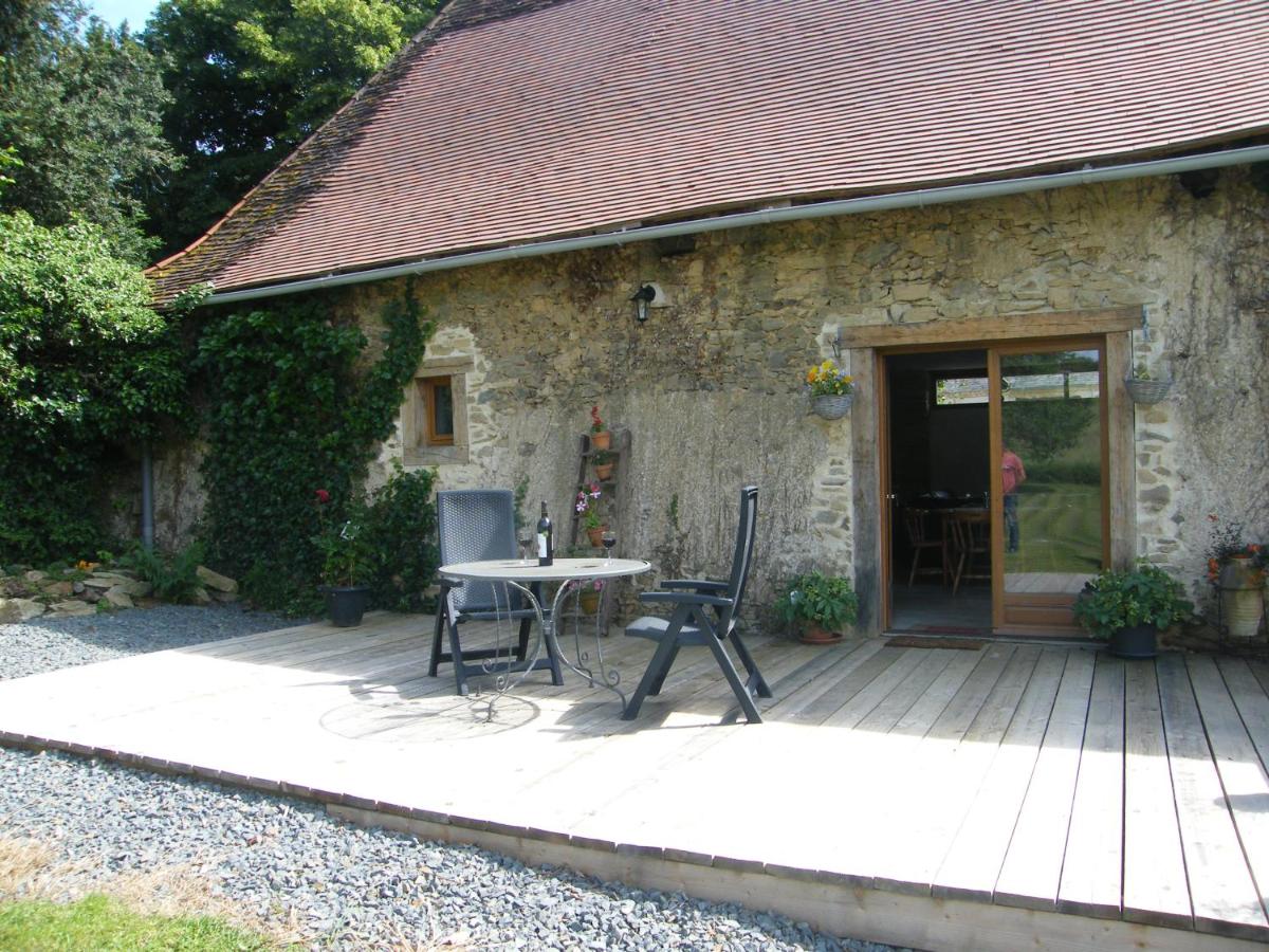 Pear Tree Gite - Ferienwohnung Génis