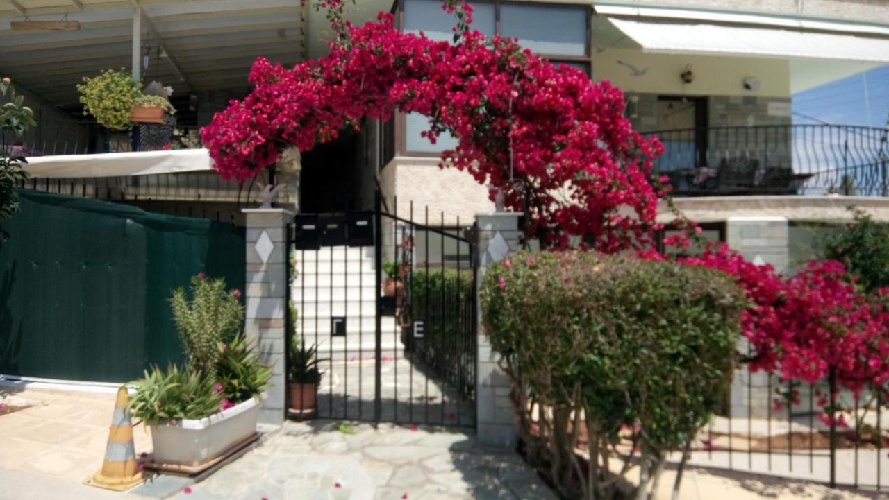 B&B Nea Makri - Villa George - Family Holidays - Bed and Breakfast Nea Makri