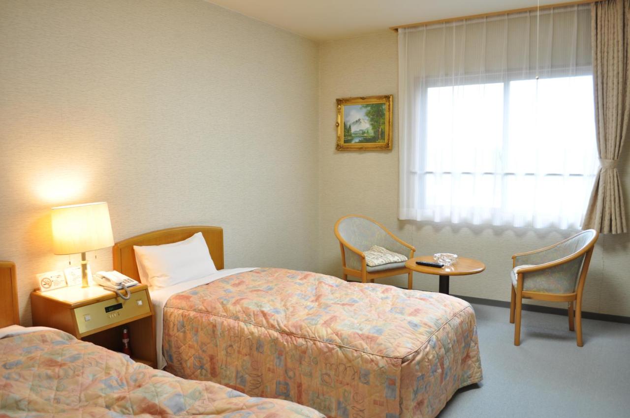 Twin Room - Non-Smoking