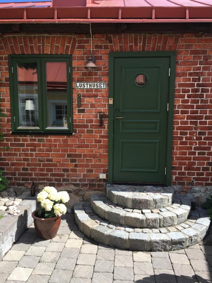 Lusthuset - Bed and Breakfast