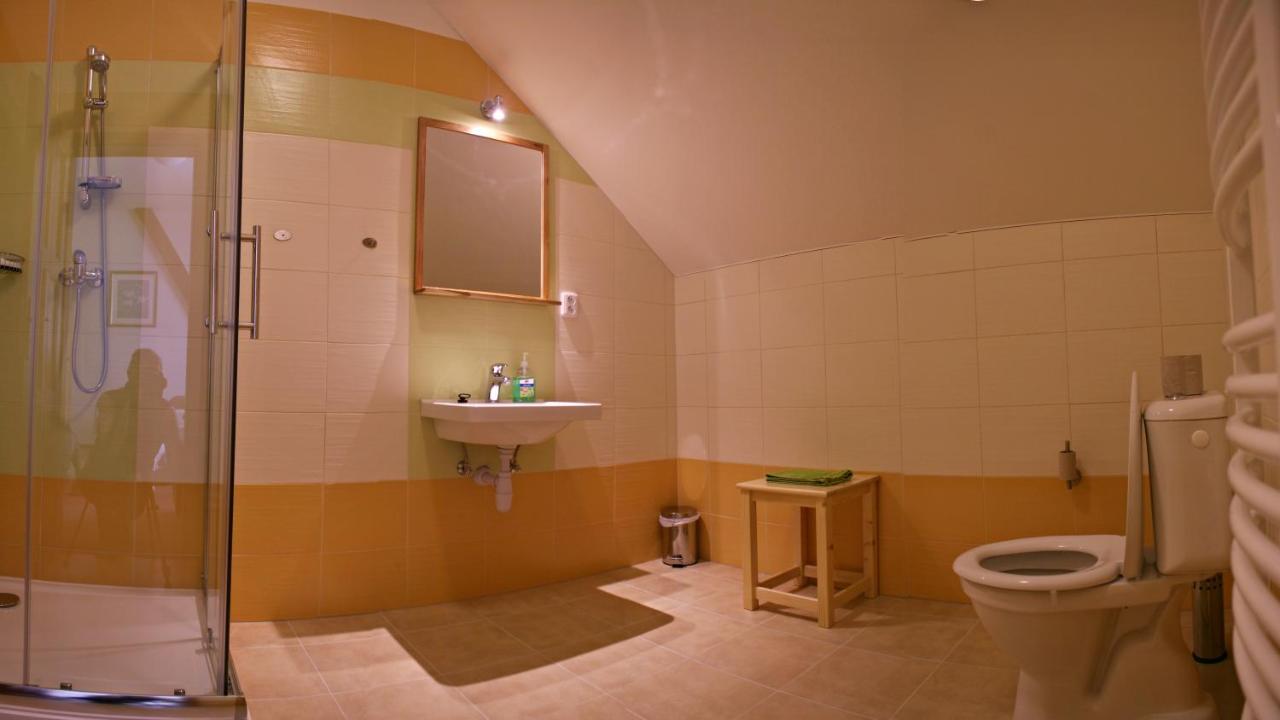 Chambre Lits Jumeaux avec Salle de Bains Privative