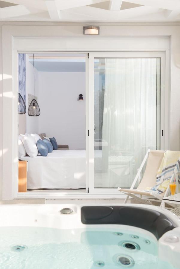 Superior Room with Outdoor Jetted Tub and Sea View