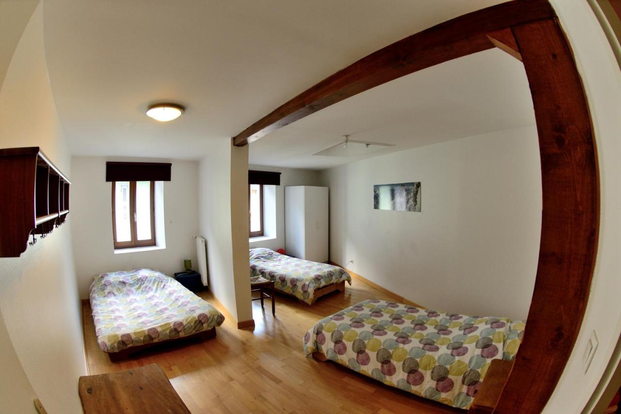 Chambre Quadruple avec Salle de Bains Commune