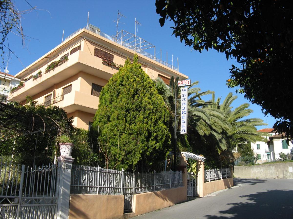 B&B Varazze - Albergo La Marinella - Bed and Breakfast Varazze