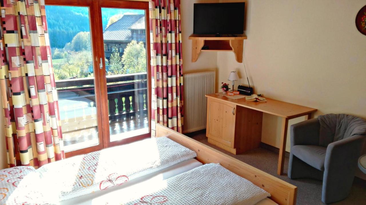 Doppelzimmer mit Balkon