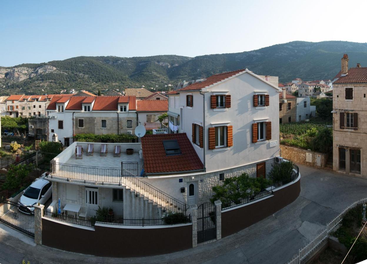 One-Bedroom Apartment with Patio