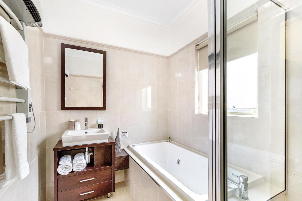 Executive Double Room with Spa Bath