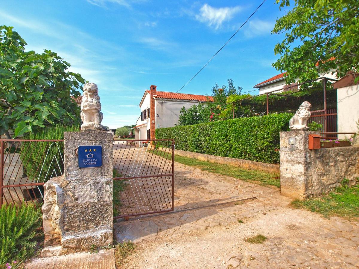 House Monteci 1378 - B&B Gallesano