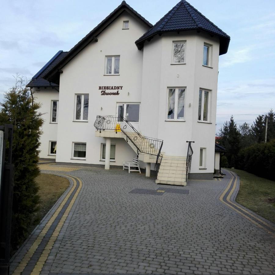 Biesiadny Dworek - B&B