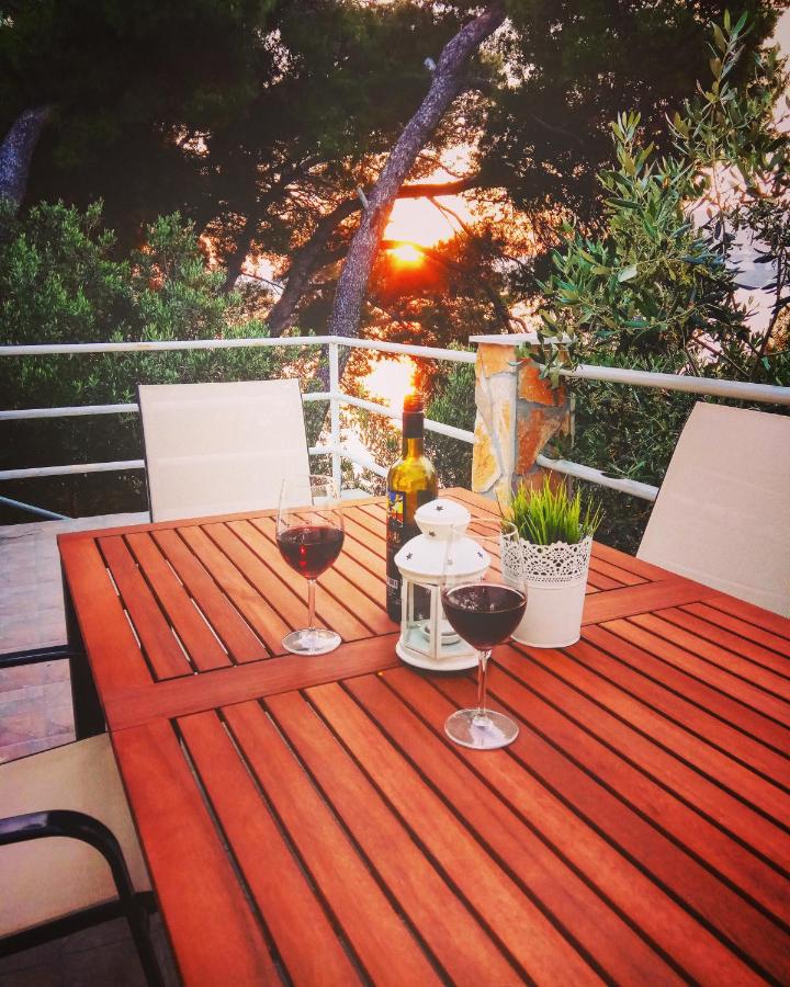O Sole apartment with private beach - Ferienwohnung Okrug Donji