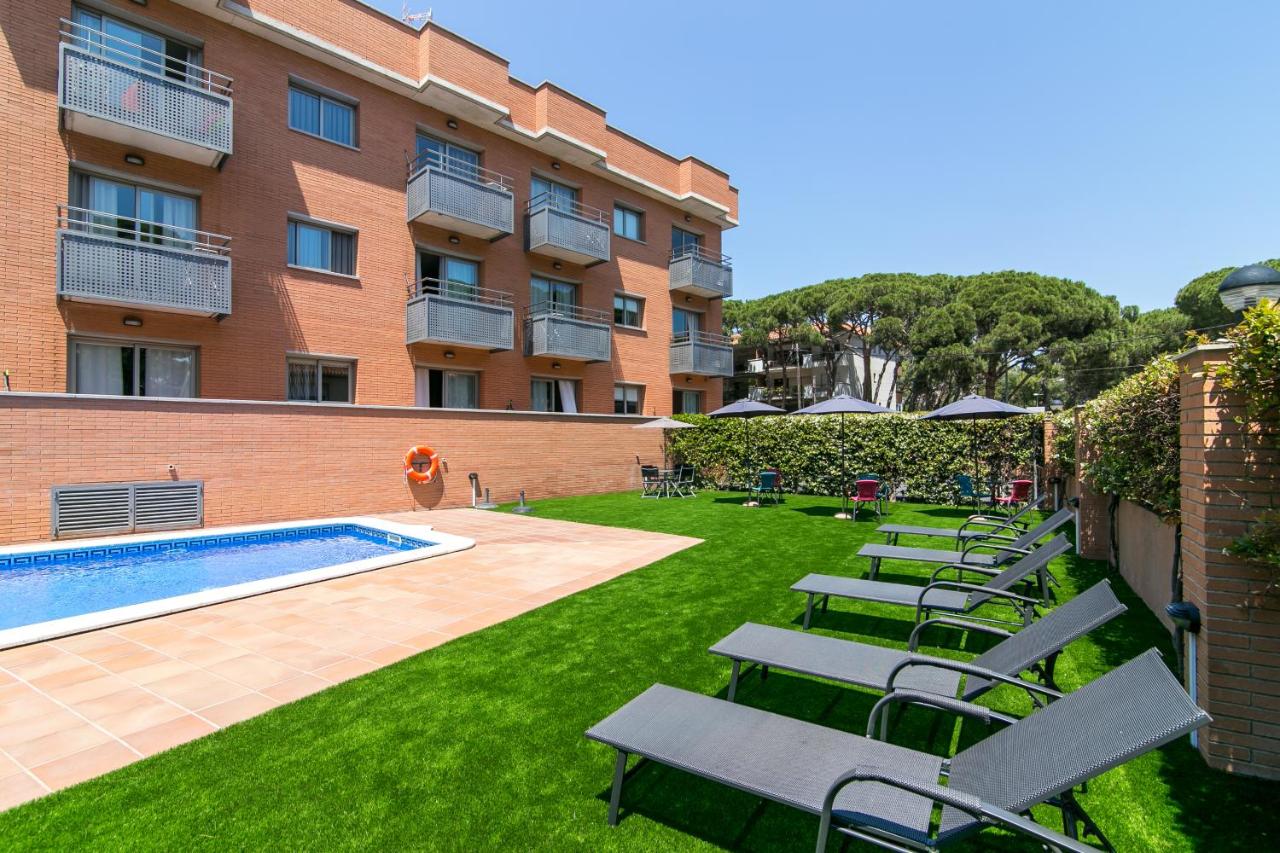 Aparthotel Bardon - B&B Castelldefels
