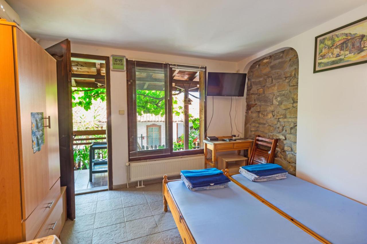 Vierbettzimmer mit Bad